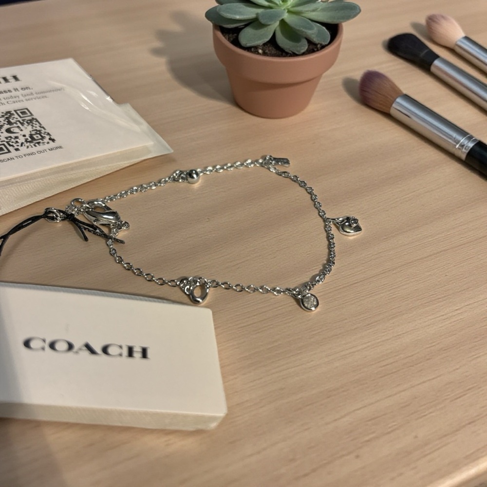 Coach Dainty Charm Bracelet – Silver Tone | NWT